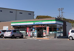 ファミリーマート和泉槇尾中学校南店