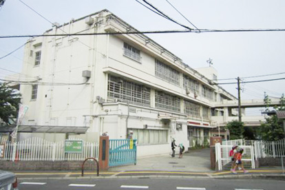 国府小学校