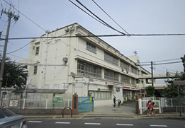 国府小学校