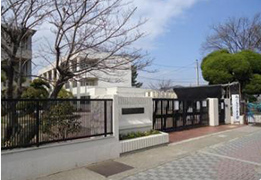 東忠岡小学校