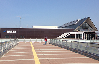 JR阪和線「和泉府中」駅